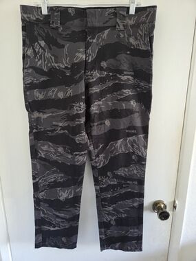 Darc Sport Camo Wolves Print Men's Black Gray Pants #93-1000